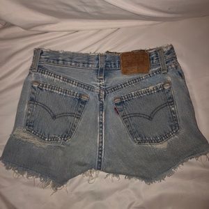 Levi high waisted shorts